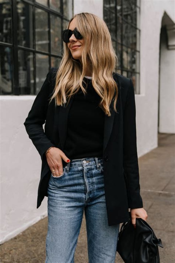 Are black jeans smart?
