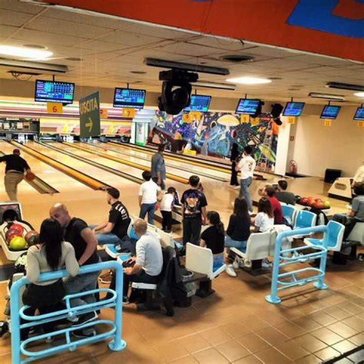 Are bye runs added to bowler?