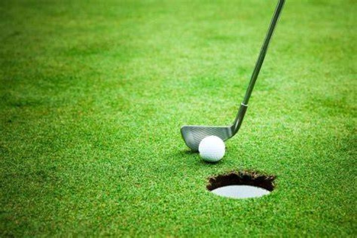 Are gimmes legal in golf?