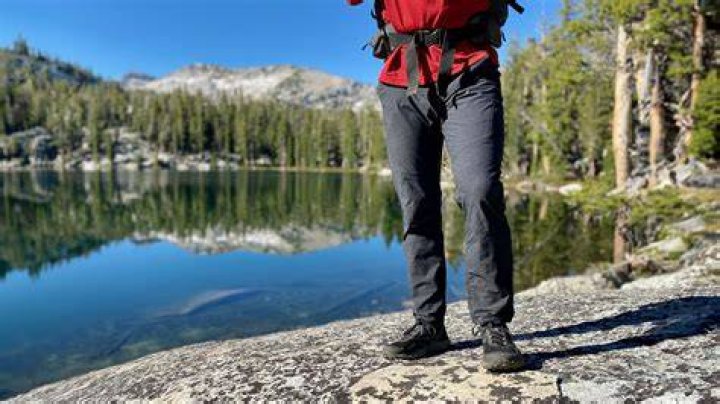 Are jeans OK for hiking?