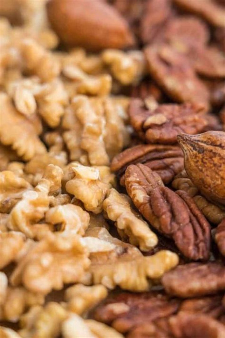 Are pecans or walnuts healthier?