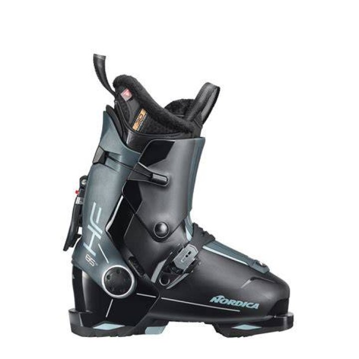 Are rear entry ski boots still made?