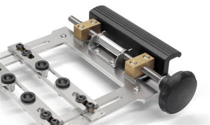 Are ski binding holes universal?