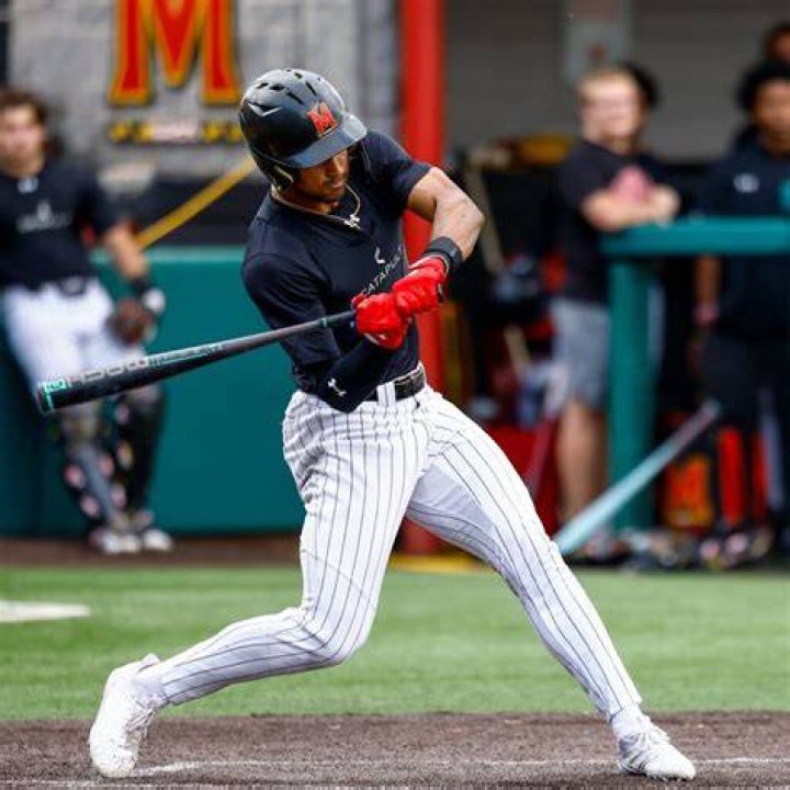 Are softball and baseball swings the same?