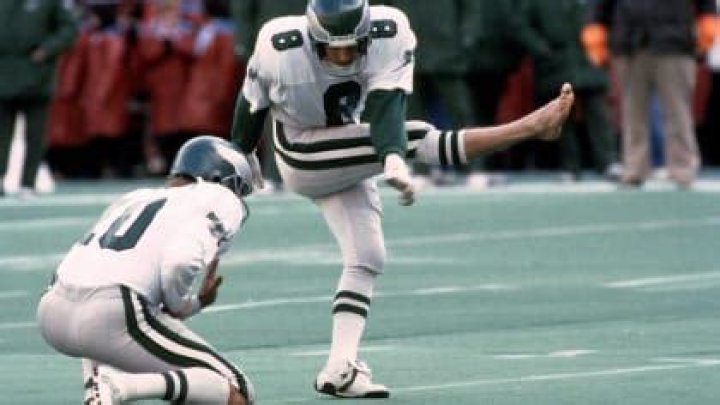 Are there any barefoot kickers in the NFL?