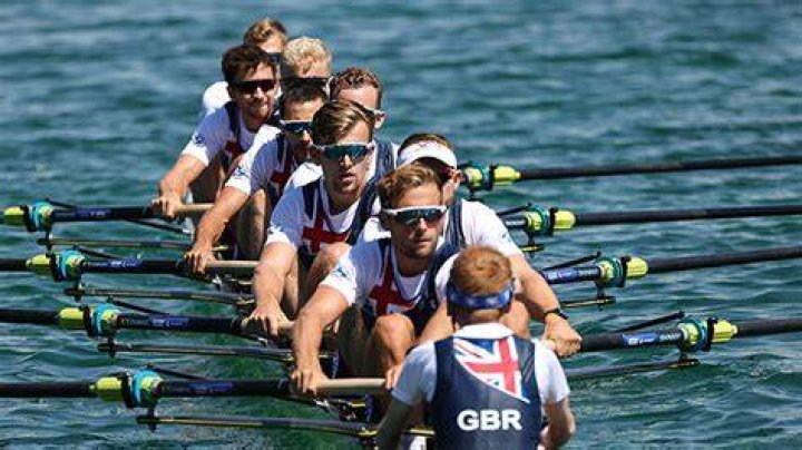 Are there any black rowing teams?