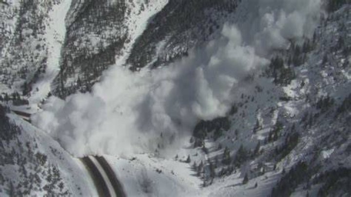 Are there avalanches in the spring?