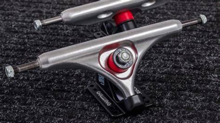 Are wider skateboard trucks better?