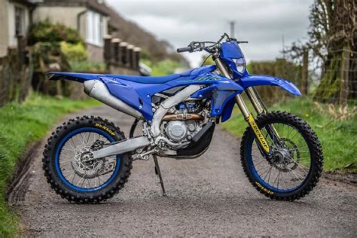 Are WR450F electric start?