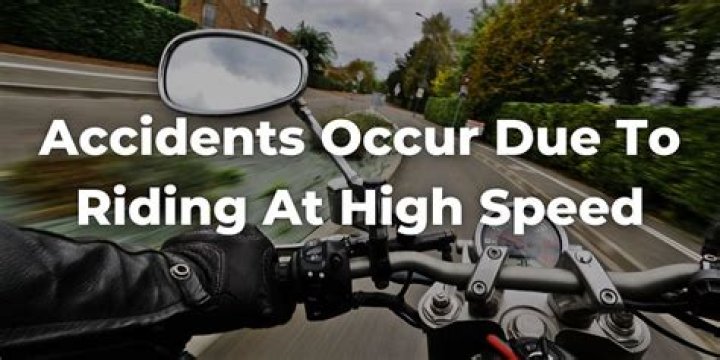 At what speed do most motorcycle deaths occur?