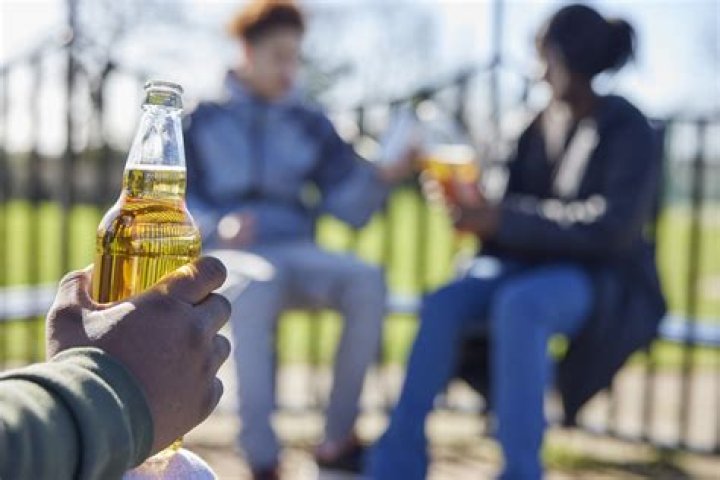 Can 18 year olds drink on military bases?