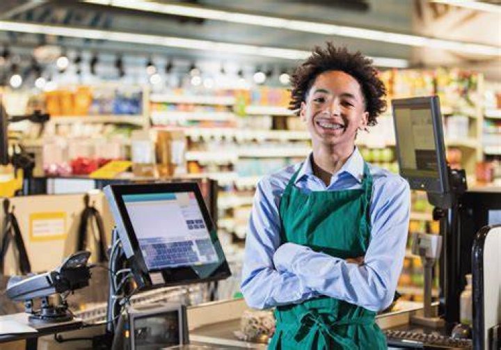 Can a 14 year old work at Coles?