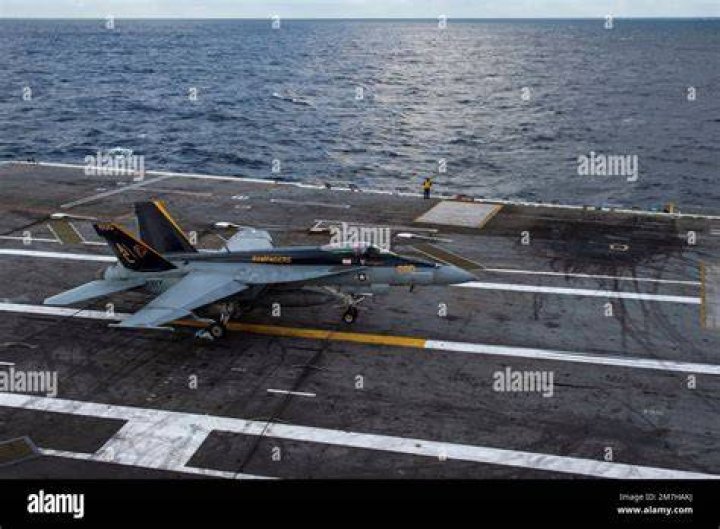 Can a fighter jet cross the Atlantic?