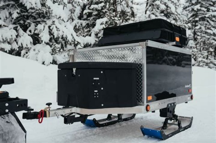 Can a snowmobile pull a trailer?