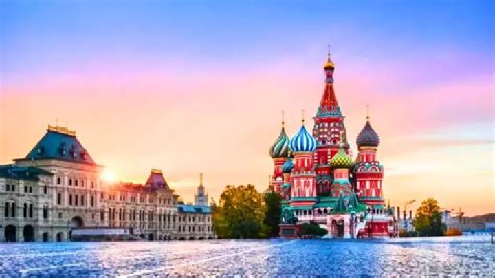 Can American tourist visit Russia?