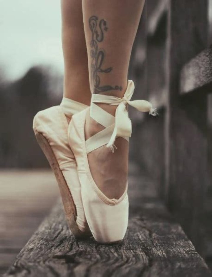 Can ballerinas have tattoos?