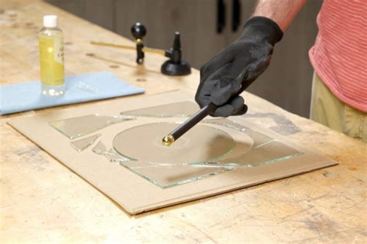 Can Gorilla glass be cut?