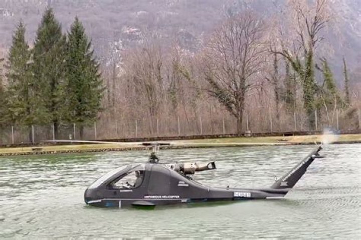 Can helicopters land in the water?