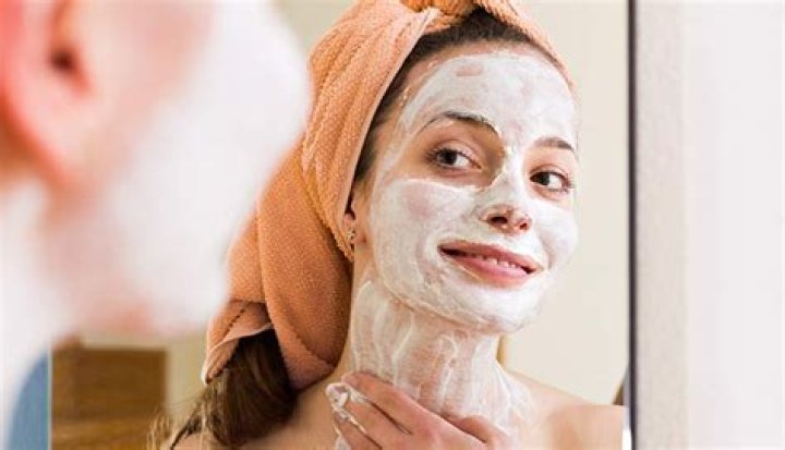 Can I apply Malai on face overnight?