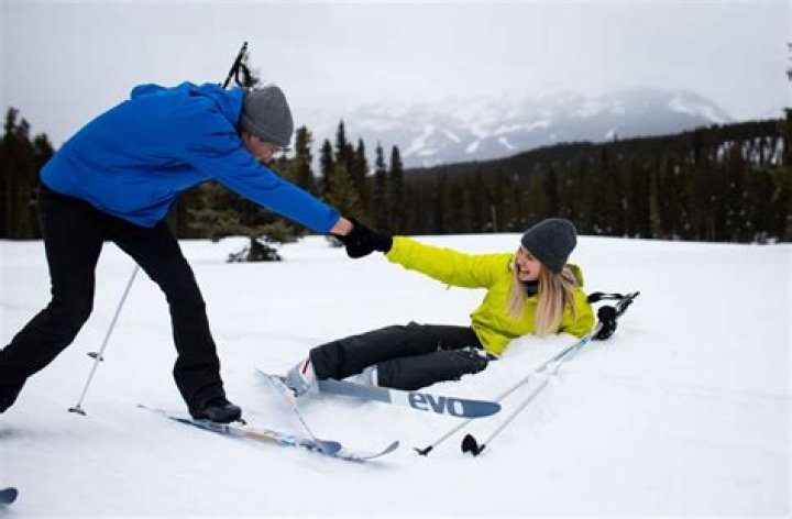 Can I wear leggings skiing?