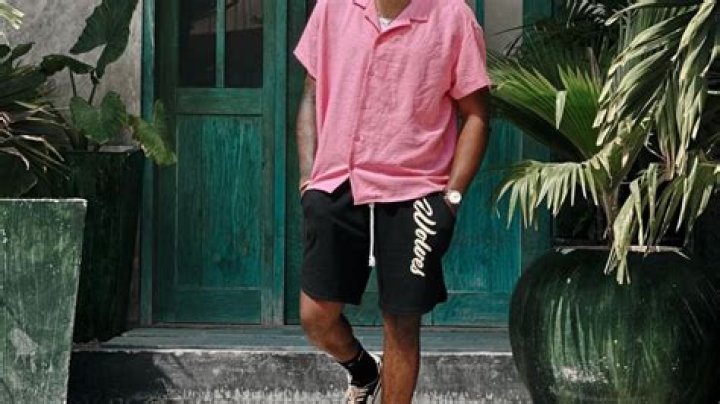 Can I wear shorts in Manila City Hall?