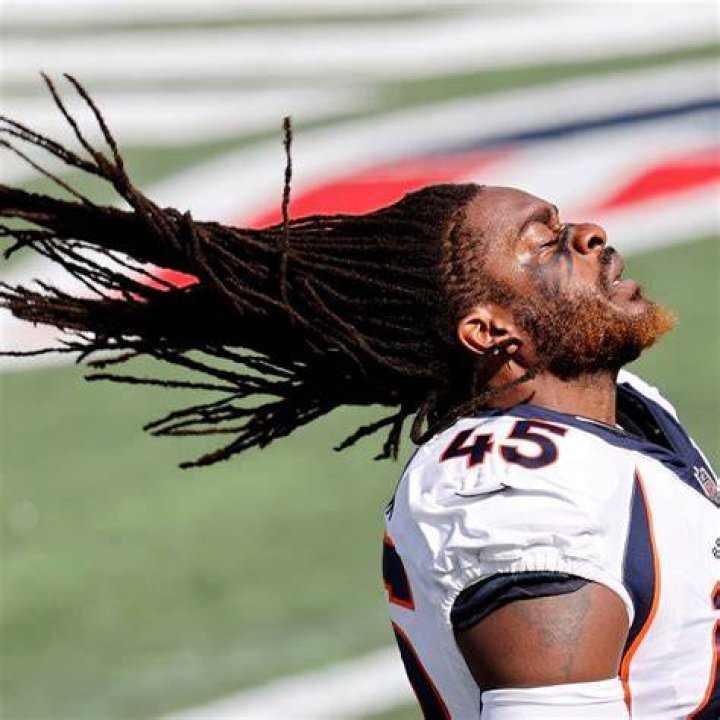 Can NFL players have long hair?
