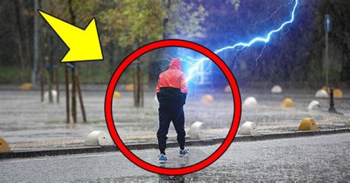 Can surfers get struck by lightning?