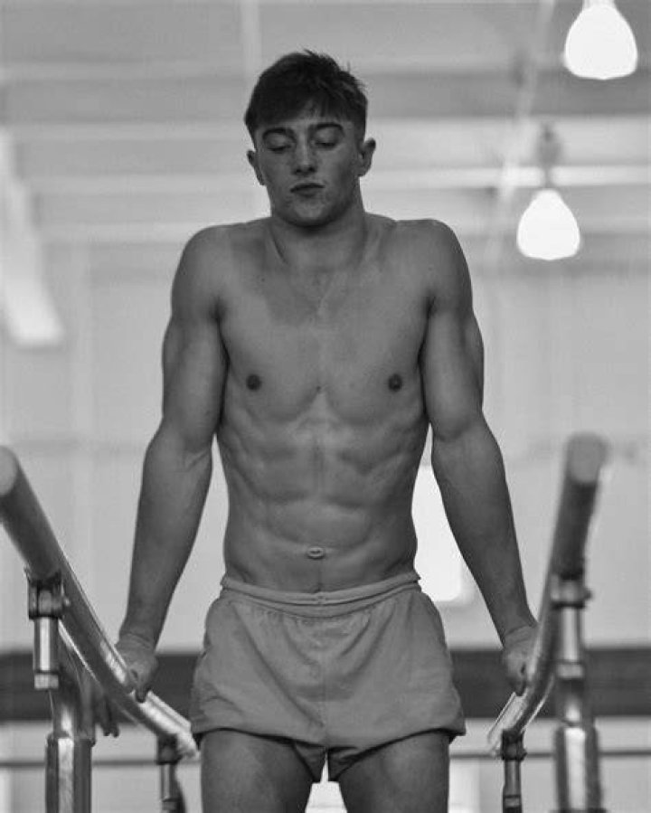 Can you be shirtless at the gym?