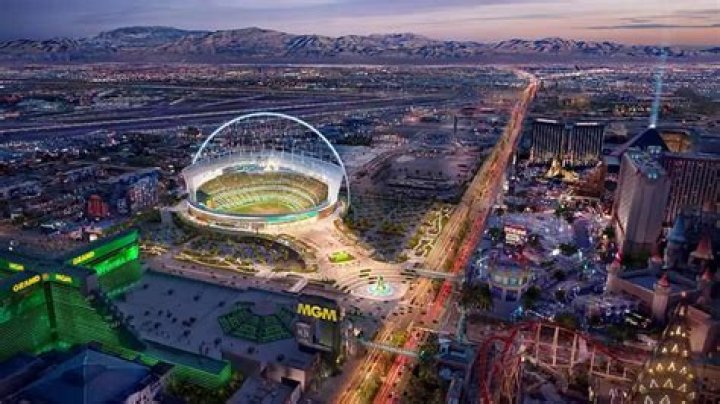Can you bring food to Raiders stadium?