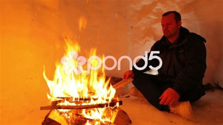 Can you build a fire in an igloo?