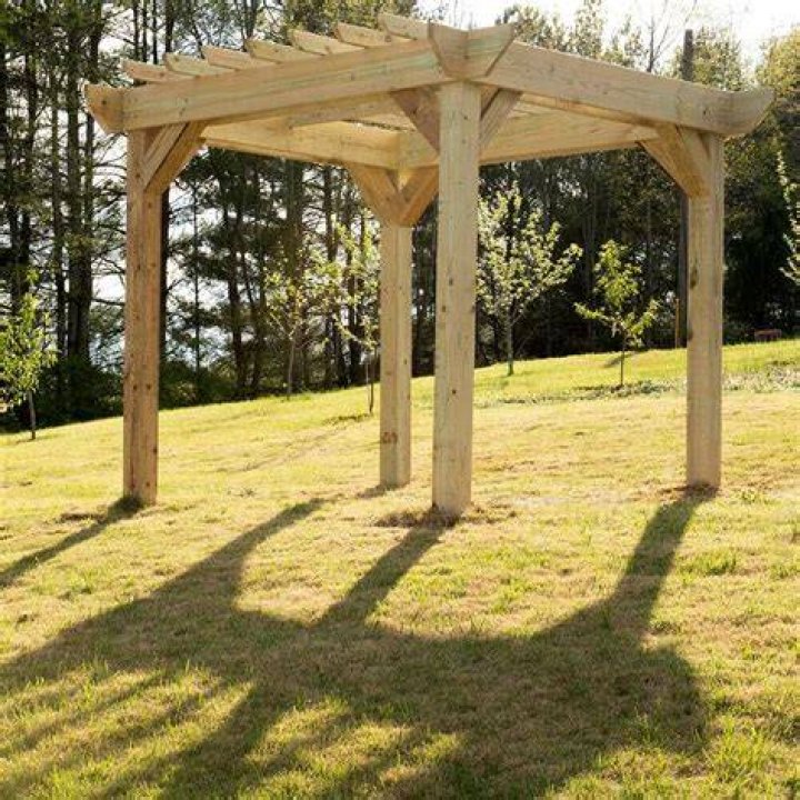 Can you build a pergola with 2x4s?