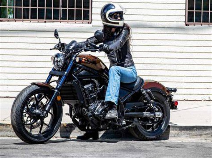 Can you downshift from 5th to 1st on a motorcycle?