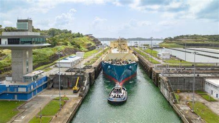 Can you go through locks in a canoe?