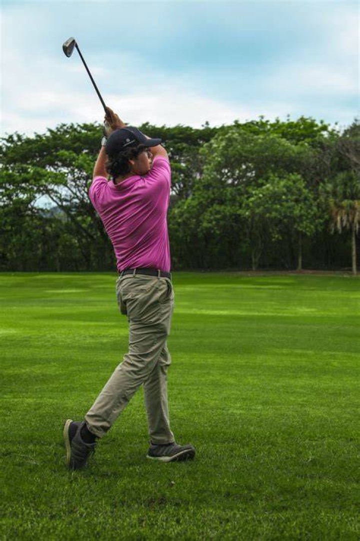 Can you golf in a polo?