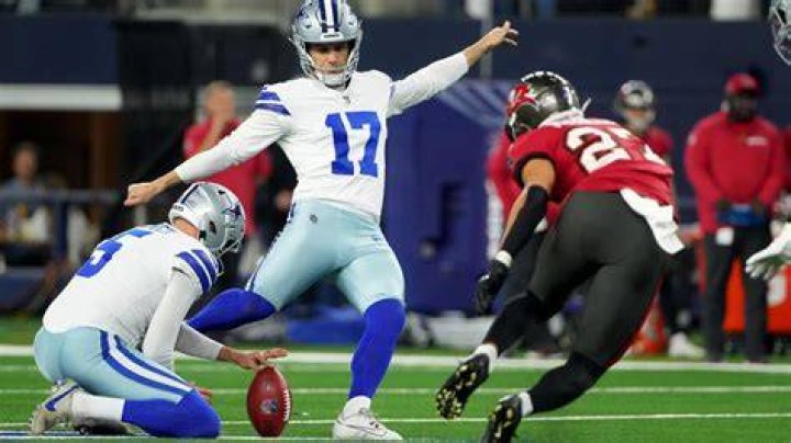 Can you hit the kicker if you block the kick?