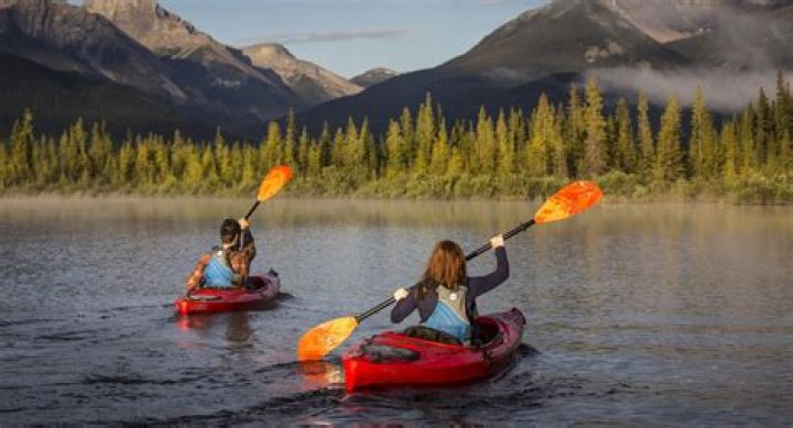 Can you kayak from Russia to Alaska?