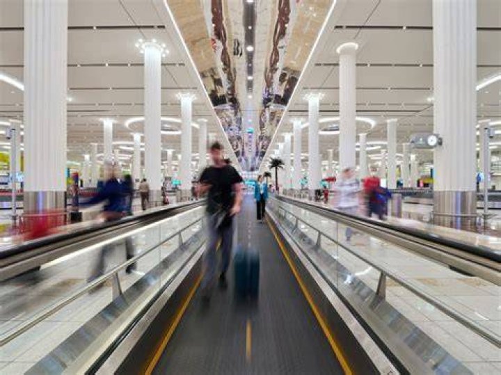 Can you kiss in Dubai Airport?