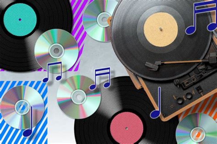 Can you listen to music during a disc golf tournament?