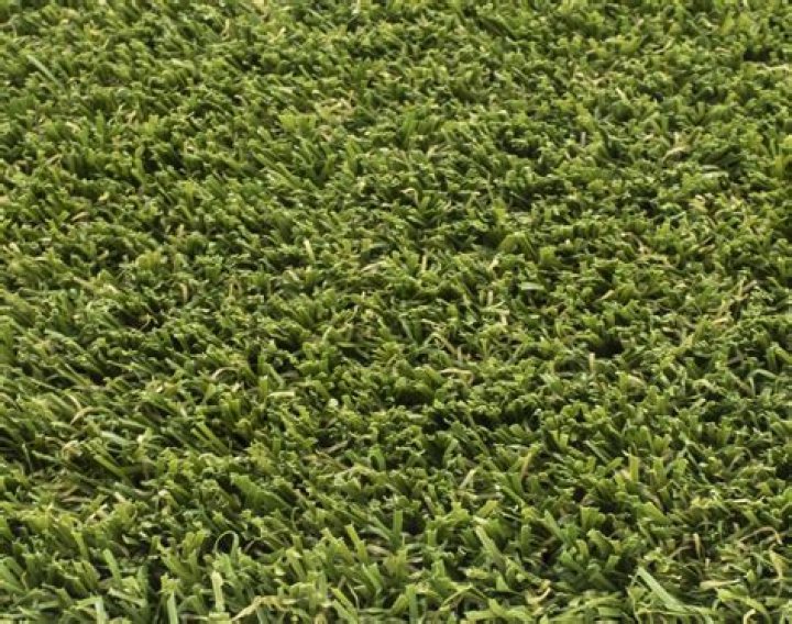 Can you put artificial grass on paving slabs?