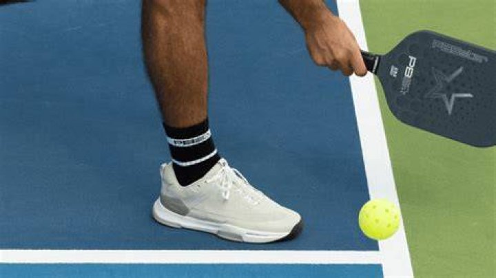 Can you volley in the kitchen?
