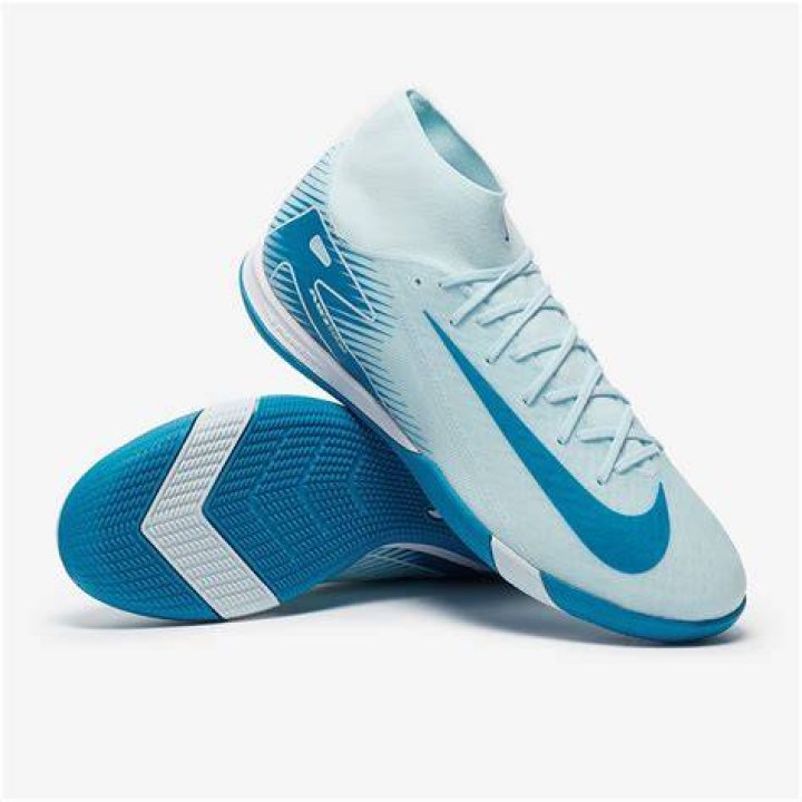Can you wear indoor football boots on concrete?