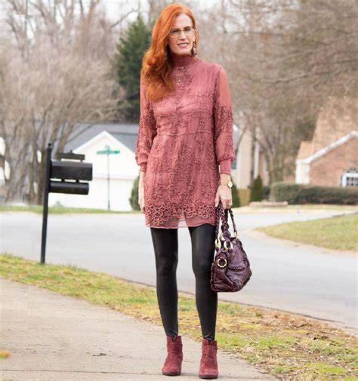 Can you wear leggings all year round?