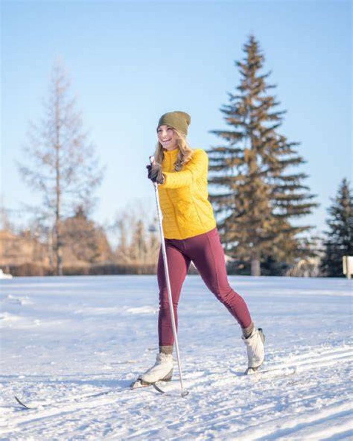 Can you wear leggings cross-country skiing?