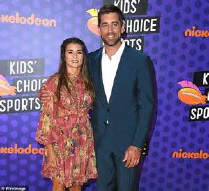 Did Aaron Rodgers go to his brother's wedding?