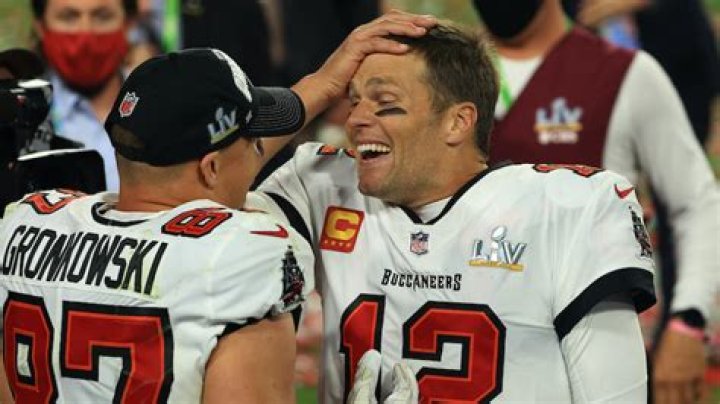 Did Brady get Gronk his bonus?