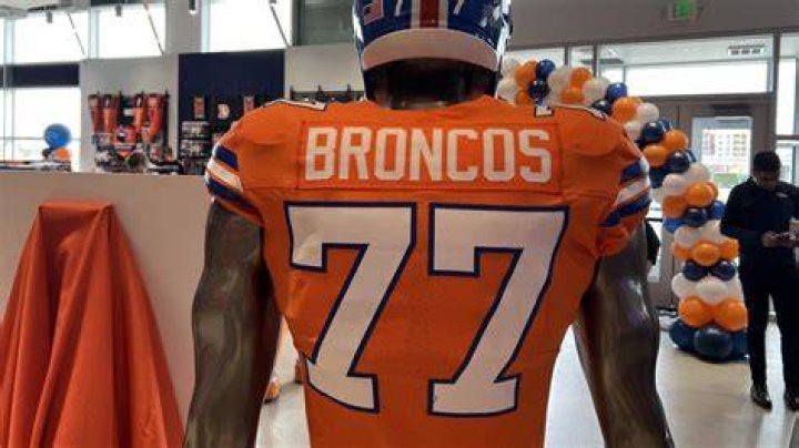 Did Broncos retire 88?