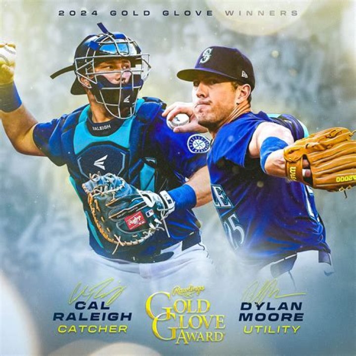 Did Carlos Correa win a Gold Glove?