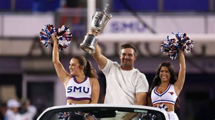 Did DeChambeau graduate from SMU?