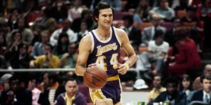Did jerry Garcia attend Lakers games?