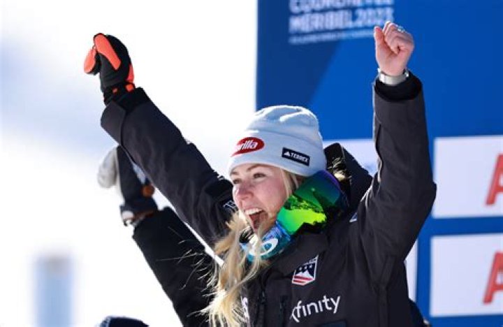 Did Shiffrin finish the super-G?